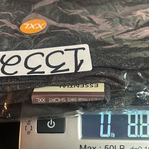 NWT CALIA Carrie Underwood Bike Gray Shorts Women 2X High Rise 10 Inseam Fitted - Picture 8 of 8